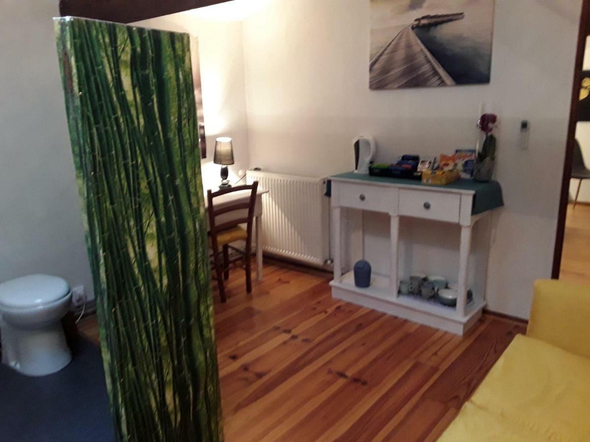 Chambre Sergeanne Doulezon Exterior foto